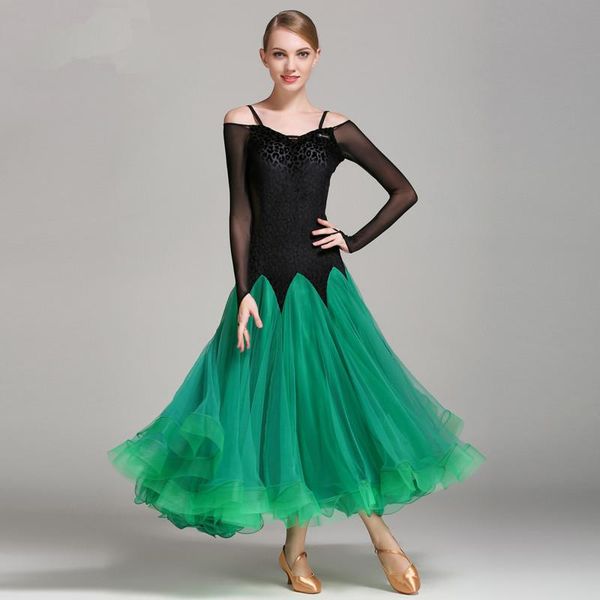 big swing green velvet womenstandard ballroom dance dress,rose red/blue tango/waltz/modern stage performance/competition costume wear, Black;red
big swing green velvet womenstandard ballroom dance dress,rose red/blue tango/waltz/modern stage performance/competition costume wear, Black;red