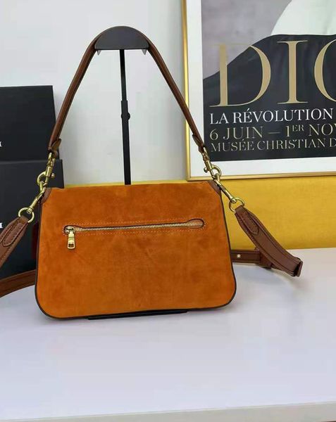tabby underarm bag real cowhide shoulder portable messenger bacchus envelope women's bags with box
tabby underarm bag real cowhide shoulder portable messenger bacchus envelope women's bags with box