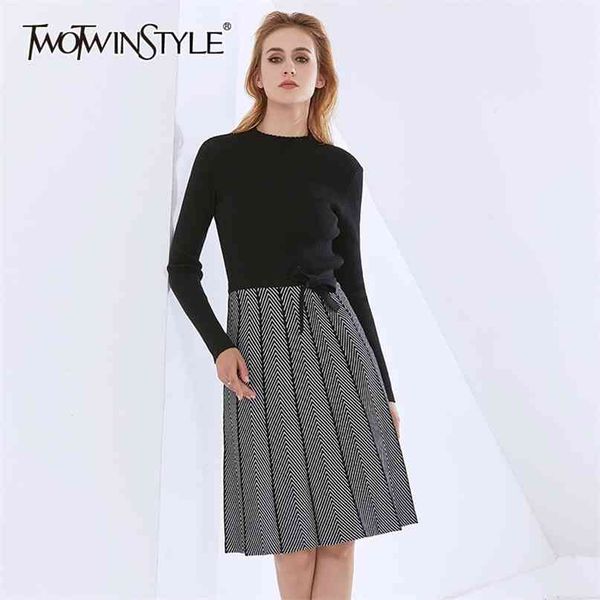 patchwork striped knitting dress for women stand collar long sleeve lace up bowknot elegant dresses female 210520, Black;gray
patchwork striped knitting dress for women stand collar long sleeve lace up bowknot elegant dresses female 210520, Black;gray