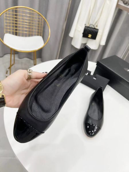 2022 designer sandals for women shoes slides heels genuine leather brand fashion unique style luxury elegant classic and comfortable 35-40, Black
2022 designer sandals for women shoes slides heels genuine leather brand fashion unique style luxury elegant classic and comfortable 35-40, Black