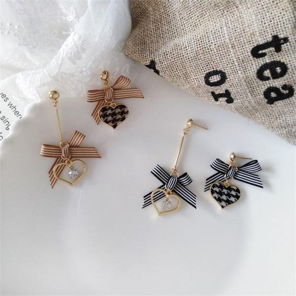 sweet geometric love heart asymmetric leopard earrings korean fashion simple bowknot tassel long women jewelry dangle & chandelier, Silver
sweet geometric love heart asymmetric leopard earrings korean fashion simple bowknot tassel long women jewelry dangle & chandelier, Silver