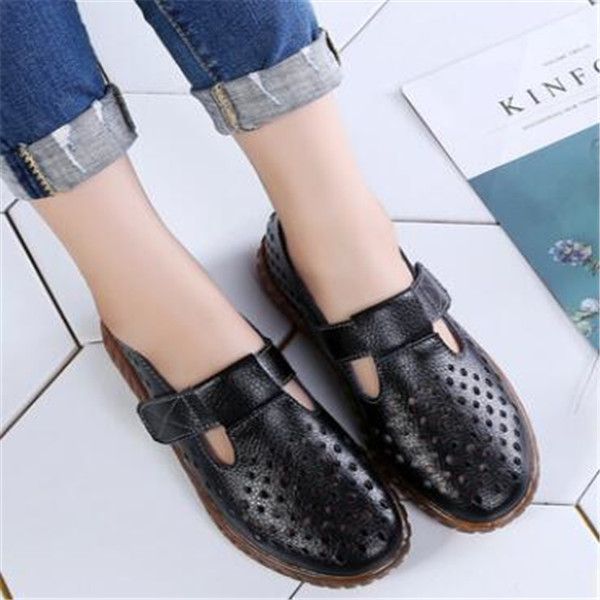 2021 autumn single shoes soft surface hollowed out flat-heeled leather women's peas shoe comfortable durable convenience, Black
2021 autumn single shoes soft surface hollowed out flat-heeled leather women's peas shoe comfortable durable convenience, Black