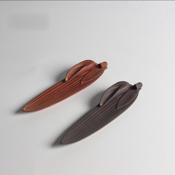 fragrance lamps a leaf boat incense burners`holder buddha stick holder vintage teahouse kiln censer chinese buddhist temple supplies
fragrance lamps a leaf boat incense burners`holder buddha stick holder vintage teahouse kiln censer chinese buddhist temple supplies