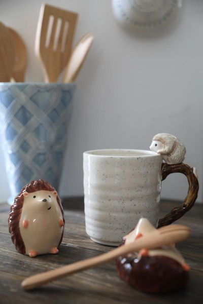 mugs -selling hand painted small hedgehog seasoning pot pepper salt large capacity ceramic cute coffee and cups
mugs -selling hand painted small hedgehog seasoning pot pepper salt large capacity ceramic cute coffee and cups