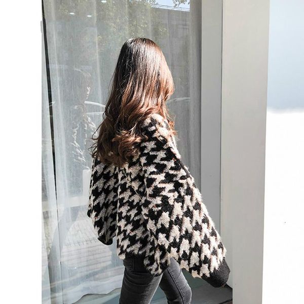 women's sweaters korean fashion ladies women knitting houndstooth o-neck batwing sleeve pullover loose cashmere au7b, White;black
women's sweaters korean fashion ladies women knitting houndstooth o-neck batwing sleeve pullover loose cashmere au7b, White;black