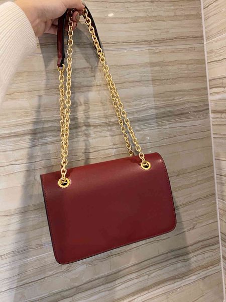 handbag branded crossbody mini luxurys bags designer tote bag shoulder_bag alatest chain package size moderate imported fabrics feel is goo
handbag branded crossbody mini luxurys bags designer tote bag shoulder_bag alatest chain package size moderate imported fabrics feel is goo