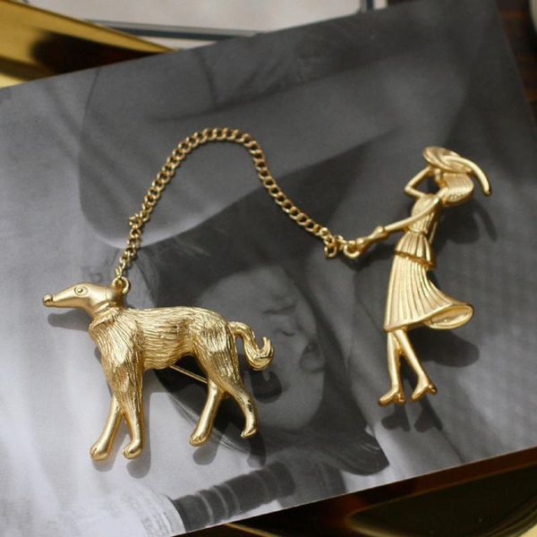 pins, brooches 2021 fashion jewelry gold chain enamel brooch dogs girls lapel pin men metal broches vintage animal for women, Gray
pins, brooches 2021 fashion jewelry gold chain enamel brooch dogs girls lapel pin men metal broches vintage animal for women, Gray