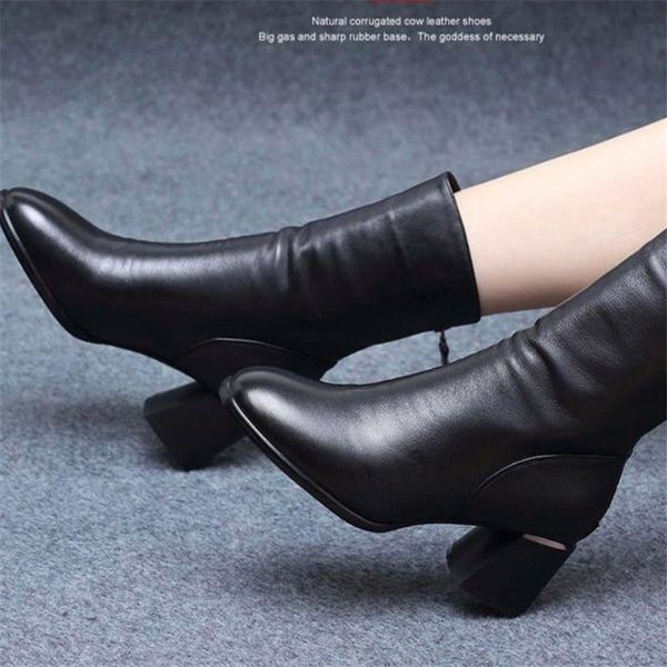 2021 winter women fashion high heels ankle boots retro zipper woman pu leather square toe botas mujer 98d5, Black
2021 winter women fashion high heels ankle boots retro zipper woman pu leather square toe botas mujer 98d5, Black