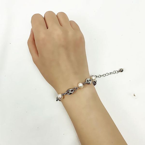 charm bracelets moloye 2021 baroque pearl chain splicing bracelet female tide ins stainless steel pig nose simple personality jewelry, Golden;silver
charm bracelets moloye 2021 baroque pearl chain splicing bracelet female tide ins stainless steel pig nose simple personality jewelry, Golden;silver