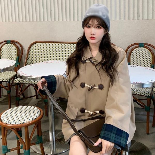 women's trench coats simple style short windbreaker coat female 2021 autumn temperament small ox horn buckle khaki, Tan;black
women's trench coats simple style short windbreaker coat female 2021 autumn temperament small ox horn buckle khaki, Tan;black