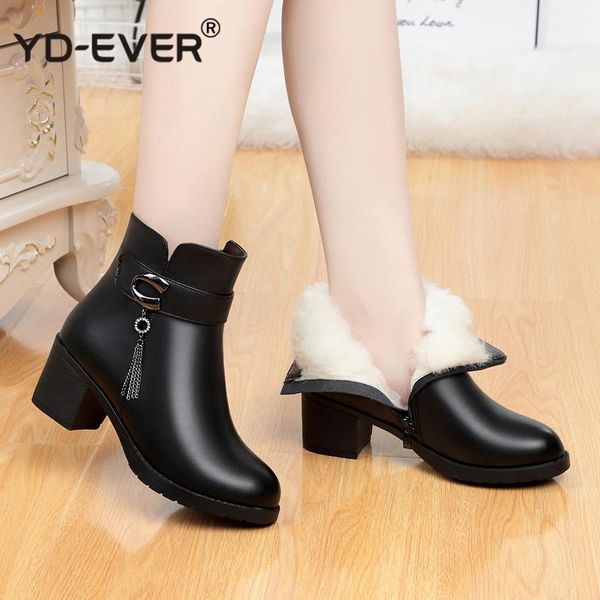 boots 2021 fashion soft leather women ankle high heels zipper shoes warm wool winter for plus size 35-43, Black
boots 2021 fashion soft leather women ankle high heels zipper shoes warm wool winter for plus size 35-43, Black