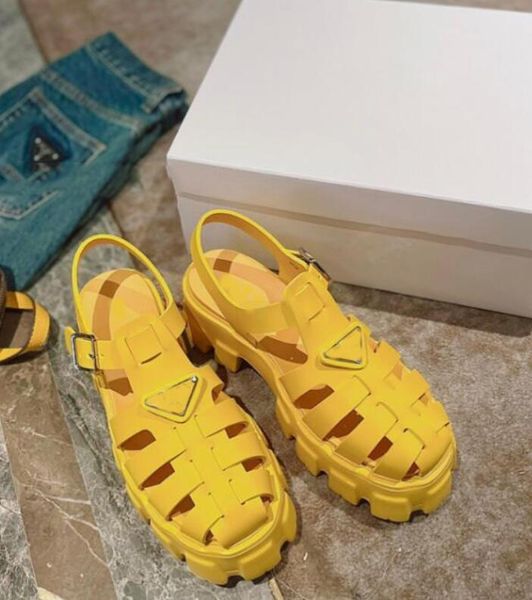 2022 foam rubber sandals wheel sole slippers fashion classic platform designer luxurious women roman shoes casual lady beach sandal with box, Black
2022 foam rubber sandals wheel sole slippers fashion classic platform designer luxurious women roman shoes casual lady beach sandal with box, Black