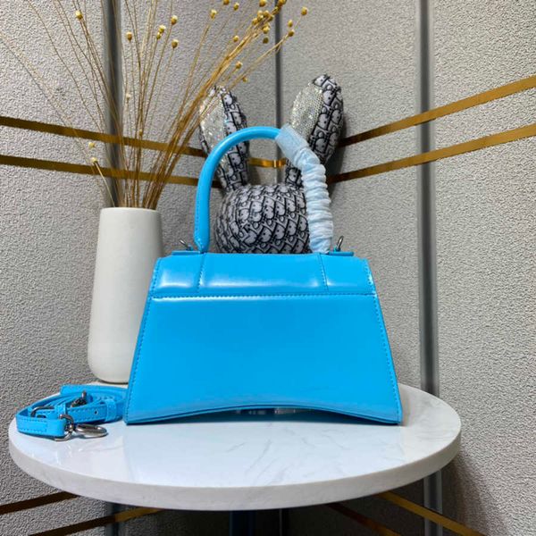 bags handbags classic vintage bag fashion women lady straps shoulder mini style tote purse
bags handbags classic vintage bag fashion women lady straps shoulder mini style tote purse