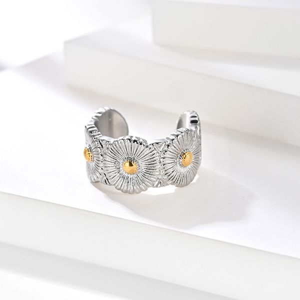men's titanium steel silver chrysanthemum ring wedding social anniversary gift sunflower classic jewelry is not allergic and does not f
men's titanium steel silver chrysanthemum ring wedding social anniversary gift sunflower classic jewelry is not allergic and does not f