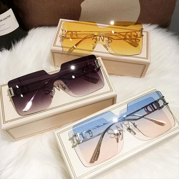 ms women classic eyewear female sunglasses original brand designer pierced men sun glasses fashion uv400, White;black
ms women classic eyewear female sunglasses original brand designer pierced men sun glasses fashion uv400, White;black