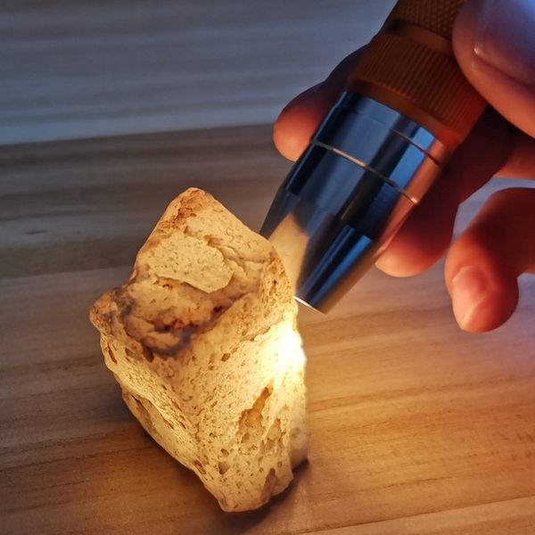 micb aluminum alloy flash18650 rechargeable flashlights torches light jade identification jadeite originalliterary game test prote
micb aluminum alloy flash18650 rechargeable flashlights torches light jade identification jadeite originalliterary game test prote
