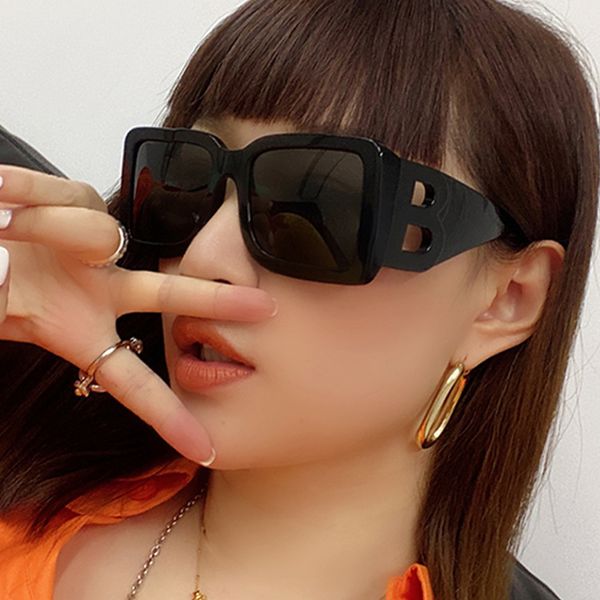 unique tinted color lens sun glass for women fashion 2021 retro hollow out plastic big frame sunglass female square oversize, White;black
unique tinted color lens sun glass for women fashion 2021 retro hollow out plastic big frame sunglass female square oversize, White;black
