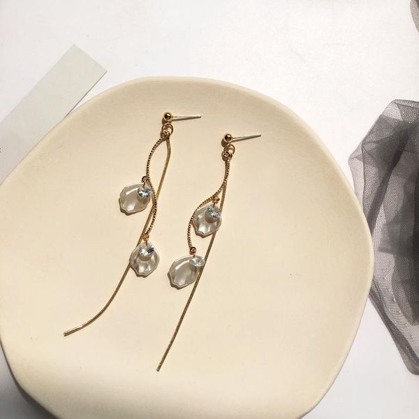dangle & chandelier s925 needle creative long earring personality design chain with white resin drop earrings for female jewelry gifts, Silver
dangle & chandelier s925 needle creative long earring personality design chain with white resin drop earrings for female jewelry gifts, Silver