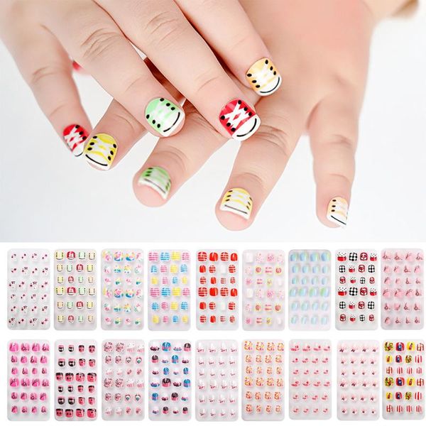 false nails 24pcs/box detachable manicure tool fashion artificial nail tips child oval wearable kids fake, Red;gold
false nails 24pcs/box detachable manicure tool fashion artificial nail tips child oval wearable kids fake, Red;gold