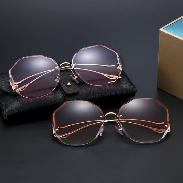 sunglasses 2021 elegant women rimless uv400 brand designer hipster gradient sun glasses female oculos, White;black
sunglasses 2021 elegant women rimless uv400 brand designer hipster gradient sun glasses female oculos, White;black