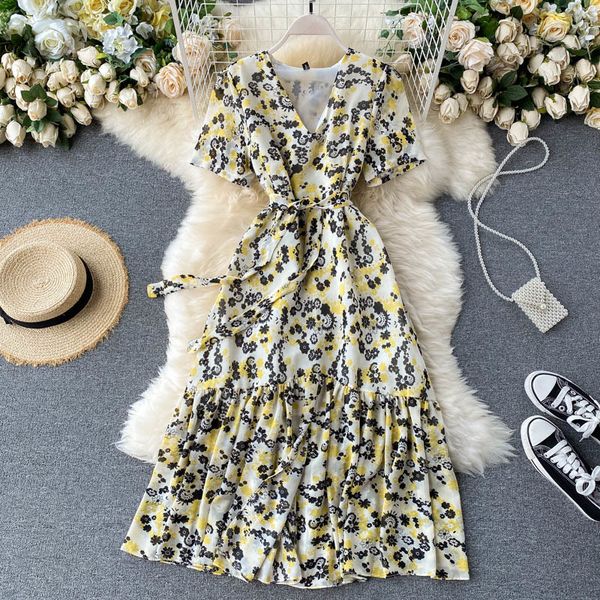 bohemian floral dress women french sweet v neck lace up ruffles split dress summer romantic holiday beach sundress 210419, Black;gray
bohemian floral dress women french sweet v neck lace up ruffles split dress summer romantic holiday beach sundress 210419, Black;gray
