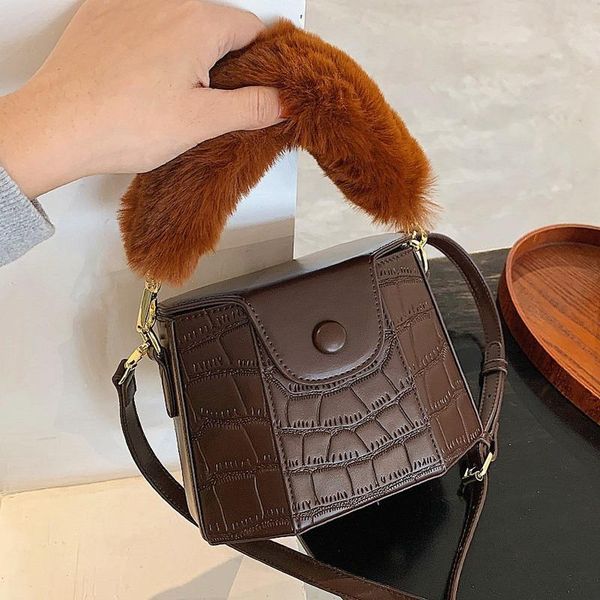 net celebrity retro ladies stone pattern one-shoulder portable bag 2021 fashion all-match messenger cross body
net celebrity retro ladies stone pattern one-shoulder portable bag 2021 fashion all-match messenger cross body