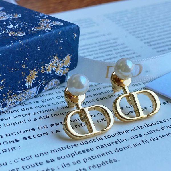 aaa designer jewelry earrings pearl 2021 new simple style women's brass earrings, Golden
aaa designer jewelry earrings pearl 2021 new simple style women's brass earrings, Golden