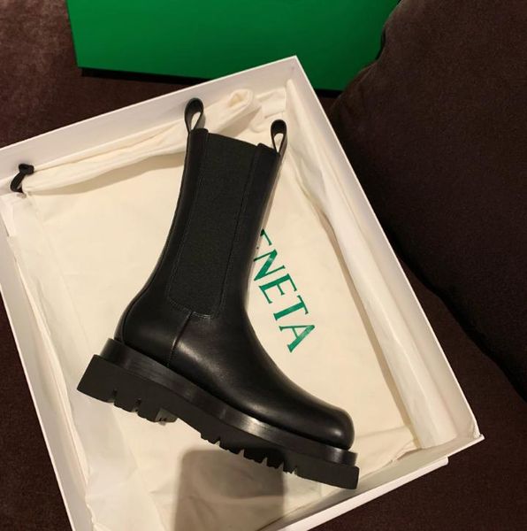 spring winter women's casual flat leather retro boots side zipper round toe shoes comfortable women, Black
spring winter women's casual flat leather retro boots side zipper round toe shoes comfortable women, Black