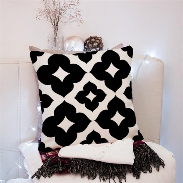 pillow case 2021 geometric pillowcase simple stylish household bedroom linen decorative square cases 
pillow case 2021 geometric pillowcase simple stylish household bedroom linen decorative square cases