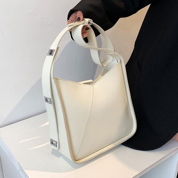 evening bags niche design female bag 2021 fashion messenger high-quality texture underarm bucket shoulder width: 23cm
evening bags niche design female bag 2021 fashion messenger high-quality texture underarm bucket shoulder width: 23cm