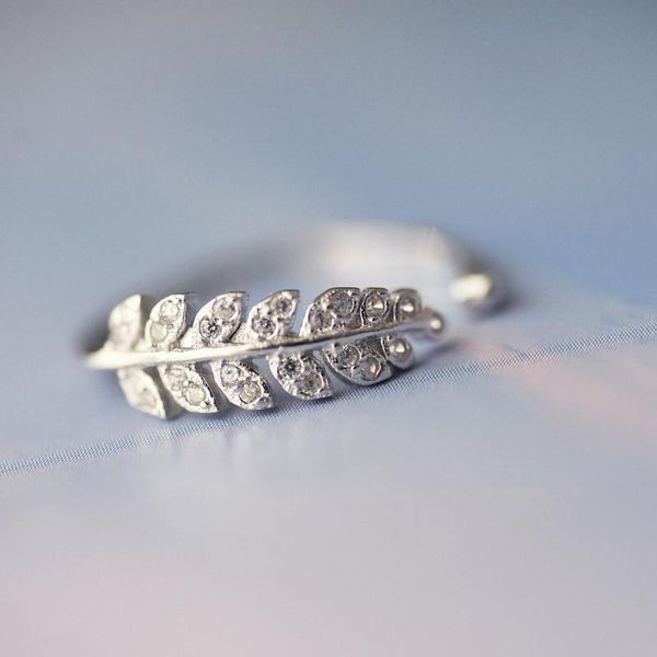 wedding rings branches leaf with zircon finger 925 sterling silver feather open for women girl jewelry bague rs069, Slivery;golden
wedding rings branches leaf with zircon finger 925 sterling silver feather open for women girl jewelry bague rs069, Slivery;golden
