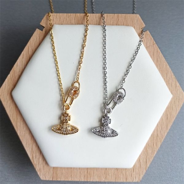 sier diamond pin with saturn necklace, Silver
sier diamond pin with saturn necklace, Silver