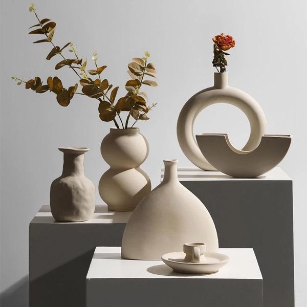 nordic ceramic vase minimalist ornaments dried flower arrangement creative art living room tv cabinet deskdecoration decorative objects
nordic ceramic vase minimalist ornaments dried flower arrangement creative art living room tv cabinet deskdecoration decorative objects