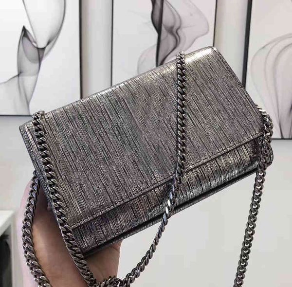 silver line design chain crossbody bag retro hardware women mini flap clutch messenger bags shinny leather handbags 20cm with
silver line design chain crossbody bag retro hardware women mini flap clutch messenger bags shinny leather handbags 20cm with