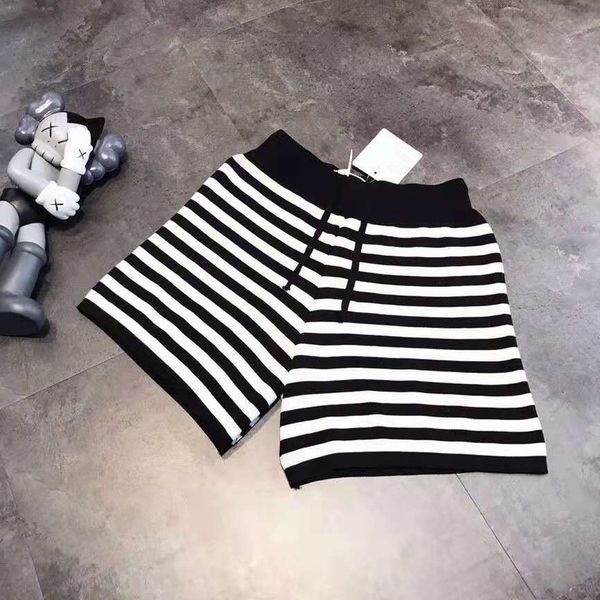fashion summer new black white stripe casual all-in-one weaving, loose and thin, easy to wear shorts, White;black
fashion summer new black white stripe casual all-in-one weaving, loose and thin, easy to wear shorts, White;black