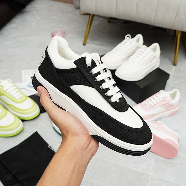 small fragrance thick bottom leisure color matching panda shoes round head lace up small white shoes women
small fragrance thick bottom leisure color matching panda shoes round head lace up small white shoes women