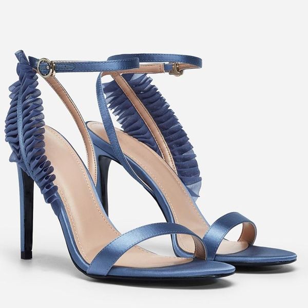 dress shoes 2021 summer stiletto-heeled silk bridal wedding female wild open-toed banquet plus size custom sandals, Black
dress shoes 2021 summer stiletto-heeled silk bridal wedding female wild open-toed banquet plus size custom sandals, Black