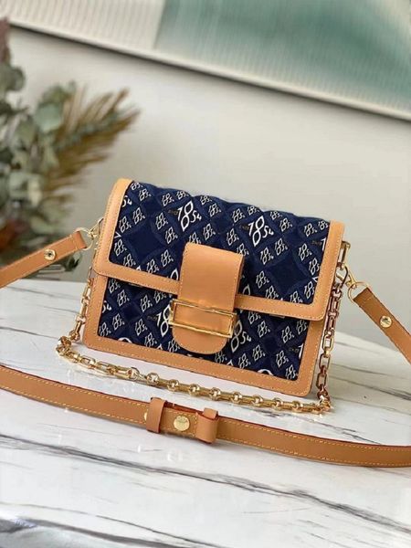 2021 totes luxurys designers bags handbags dauphine womens messenger shoulder bag lady leathertotes purse crossbody shopping carrier 1854 di
2021 totes luxurys designers bags handbags dauphine womens messenger shoulder bag lady leathertotes purse crossbody shopping carrier 1854 di