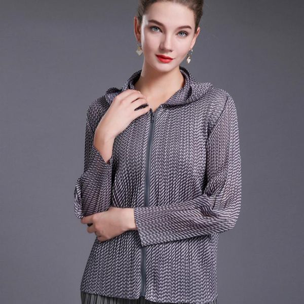 women's jackets grey jacket women plus size 2021 spring hooded long sleeves printed loose stretch miyake pleated zipper, Black;brown
women's jackets grey jacket women plus size 2021 spring hooded long sleeves printed loose stretch miyake pleated zipper, Black;brown