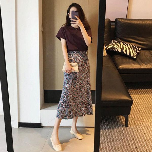 women spring summer casual loose suit female short sleeve shirt + print pleated skirt 2 piece set lady vintage g581 women's two pants, White
women spring summer casual loose suit female short sleeve shirt + print pleated skirt 2 piece set lady vintage g581 women's two pants, White