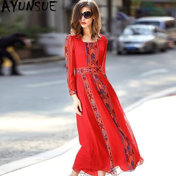 casual dresses 2021 spring summer 100% silk dress women embroidery red long elegant maxi print boho ladies vestido mujer kj1762, Black;gray
casual dresses 2021 spring summer 100% silk dress women embroidery red long elegant maxi print boho ladies vestido mujer kj1762, Black;gray