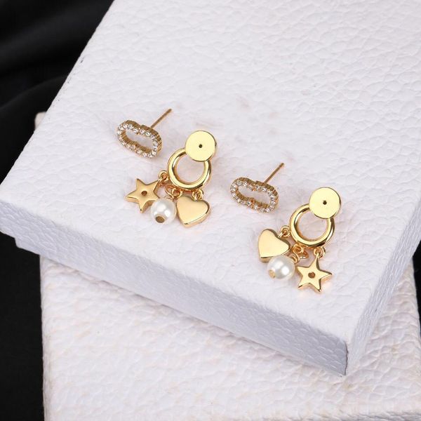 2022 new stud women's pearl earrings classic letter ear men earring gold silver jewelry accessories fashion gift for girls with box, Golden;silver
2022 new stud women's pearl earrings classic letter ear men earring gold silver jewelry accessories fashion gift for girls with box, Golden;silver