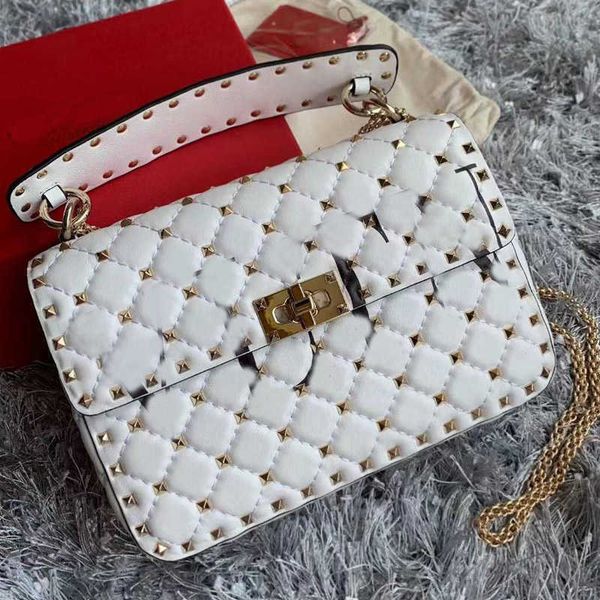 designer luxury bag spike chain bag quilted handbag studs crossbody bags sheepskin real leather detchable handle totes f women's leathe, Red;black
designer luxury bag spike chain bag quilted handbag studs crossbody bags sheepskin real leather detchable handle totes f women's leathe, Red;black