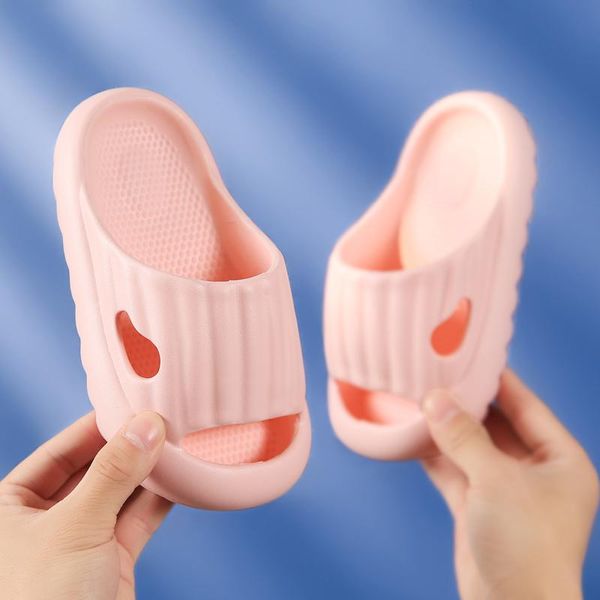slipper children' slippers summer pinkycolor cute beach shoes for boys girls waterproof antiskid bathroom kids soft baby shoe, Black;grey
slipper children' slippers summer pinkycolor cute beach shoes for boys girls waterproof antiskid bathroom kids soft baby shoe, Black;grey