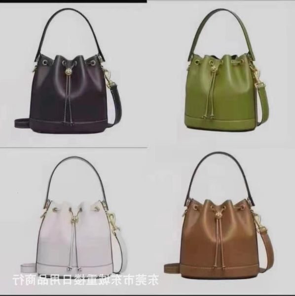 tb same new large capacity bucket solid color simple hand shopping fashion single shoulder messenger bag
tb same new large capacity bucket solid color simple hand shopping fashion single shoulder messenger bag