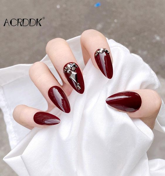 false nails 24pcs fake nail patch rhinestones inlaid cherries color glue type removable long paragraph fashion manicure art tips, Red;gold
false nails 24pcs fake nail patch rhinestones inlaid cherries color glue type removable long paragraph fashion manicure art tips, Red;gold