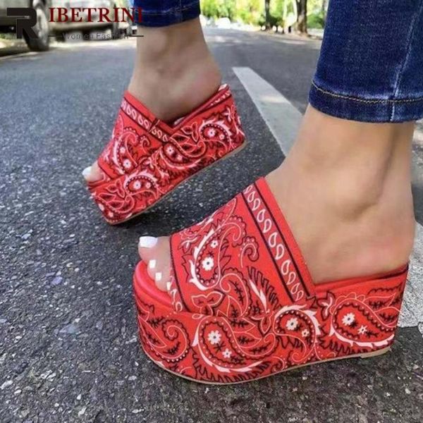 the large size 43 women shoes print platform outside slippers thick bottom fashion summer, Black
the large size 43 women shoes print platform outside slippers thick bottom fashion summer, Black