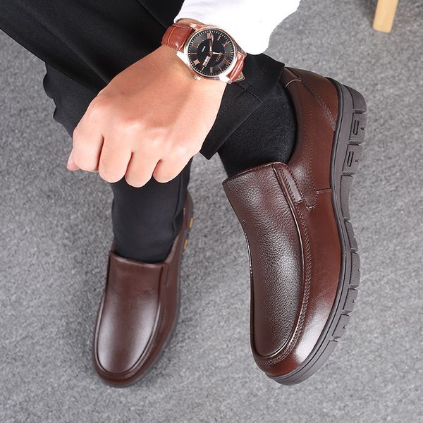 dress shoes novo verão mocassins casual deslizamento em sapatos couro genuÃno dos homens tênis moda jogging ao ar livre caminhada calçados l, Black
dress shoes novo verão mocassins casual deslizamento em sapatos couro genuÃno dos homens tênis moda jogging ao ar livre caminhada calçados l, Black
