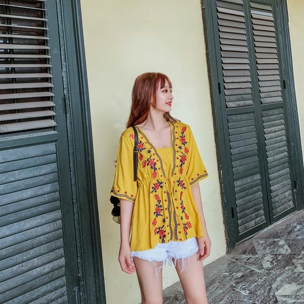 women's blouses & shirts video scene shooting small and pure fresh wind national holiday heavy embroidery flowers close tied with brief, White
women's blouses & shirts video scene shooting small and pure fresh wind national holiday heavy embroidery flowers close tied with brief, White
