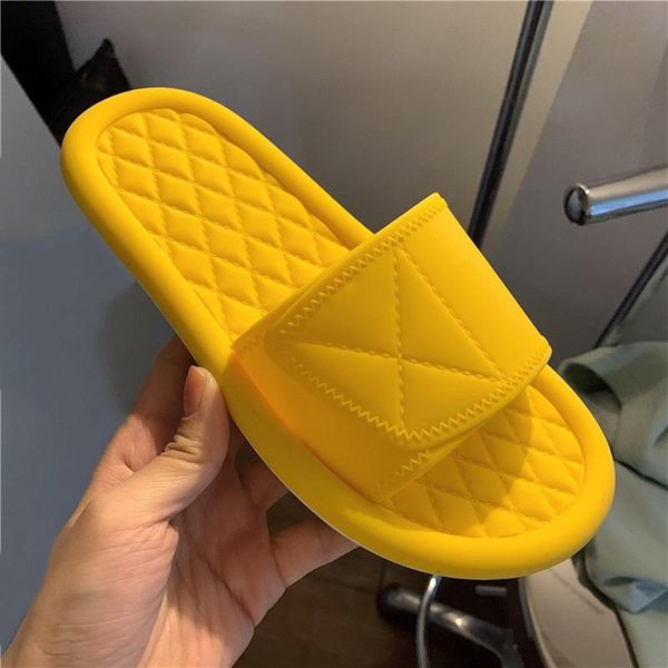 fashion plaid slides for women slippers house room shoes female summer beach sandals non-slip shower bathroom, Black
fashion plaid slides for women slippers house room shoes female summer beach sandals non-slip shower bathroom, Black